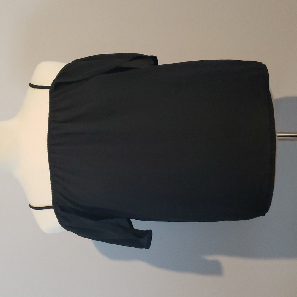 Back dressy shirt